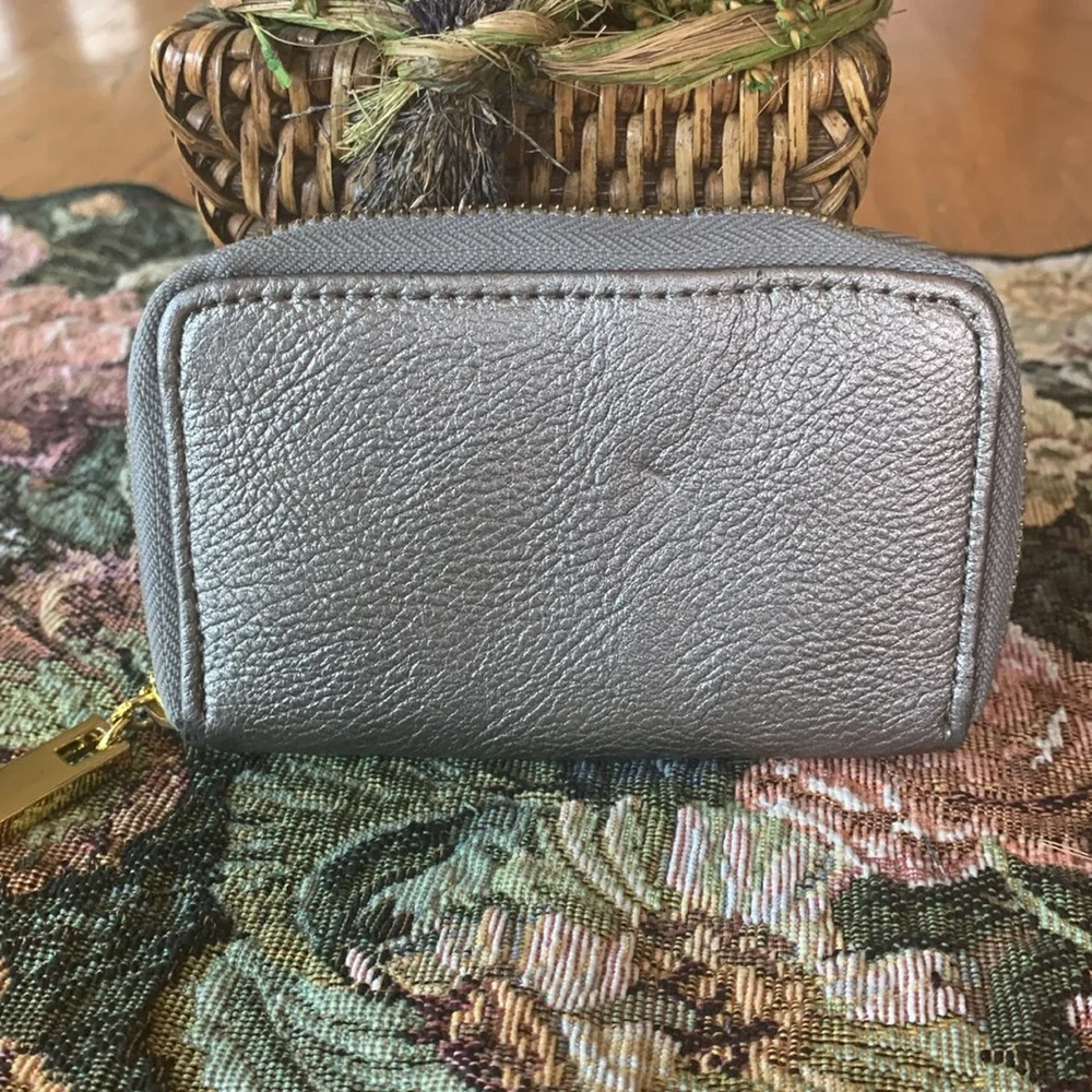 Tory Burch good some